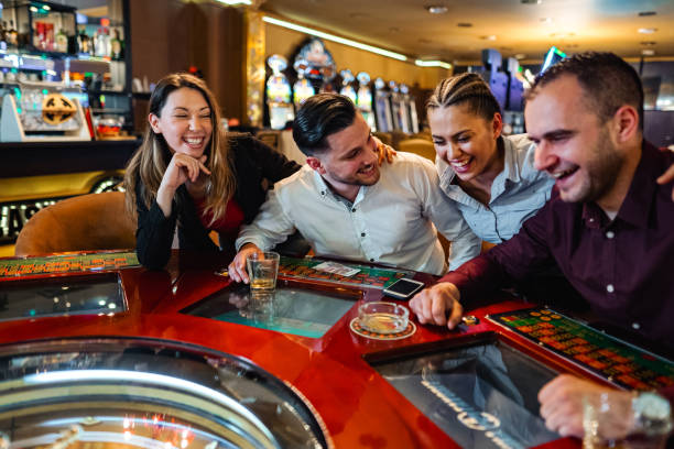 pakde4d alternatif game library with live dealer, slot, and esports sections